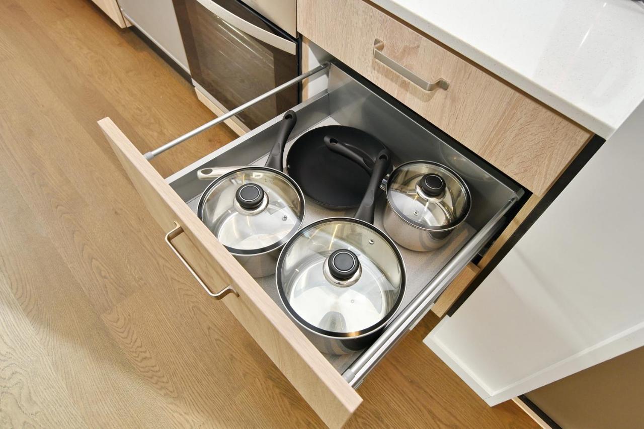 Salisbury Style - Modern City Apartment - Christchurch Holiday Homes ภายนอก รูปภาพ
