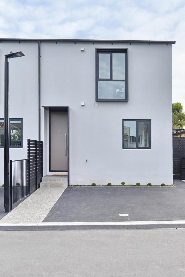 Salisbury Style - Modern City Apartment - Christchurch Holiday Homes ภายนอก รูปภาพ